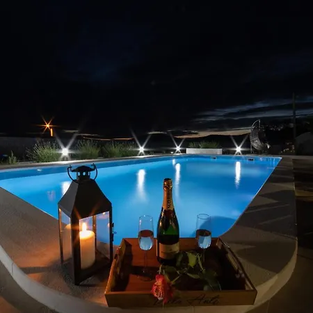 Terra With Heated Pool Marina