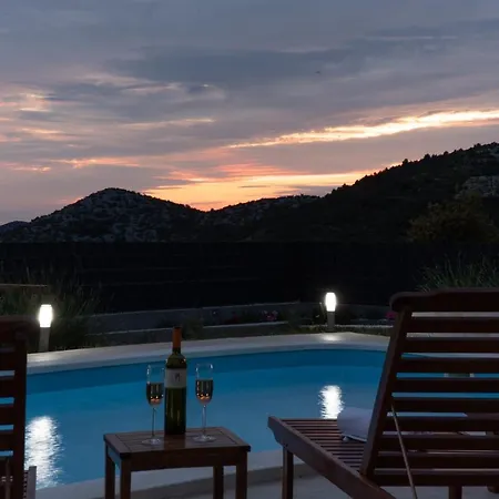 Holiday home Terra With Heated Pool Marina