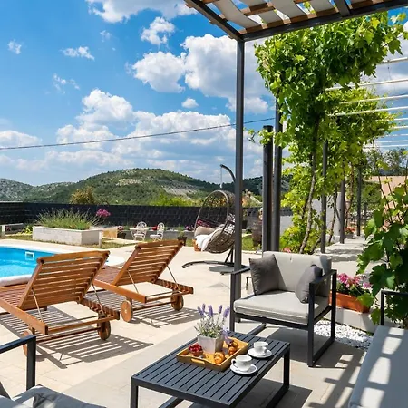 Terra With Heated Pool * Marina