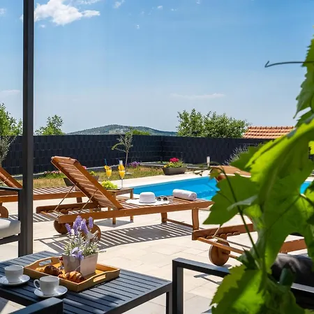 Holiday home Terra With Heated Pool *
