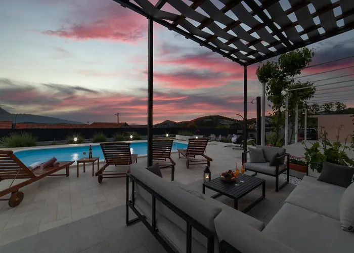 Terra With Heated Pool *