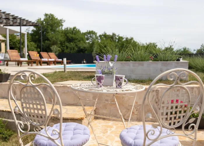Vikendica Terra With Heated Pool *