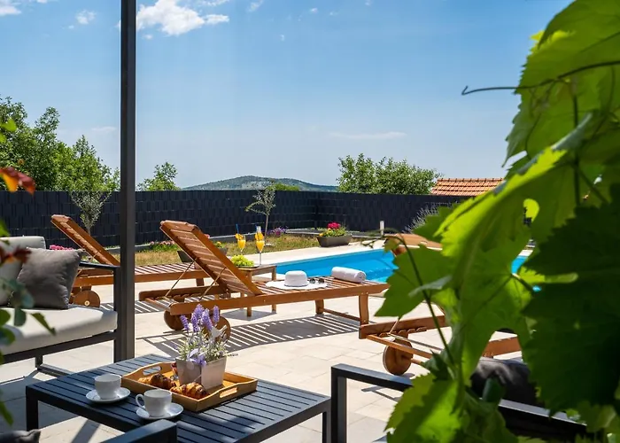 Vikendica Terra With Heated Pool *