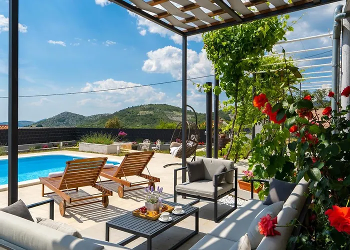Vikendica Terra With Heated Pool